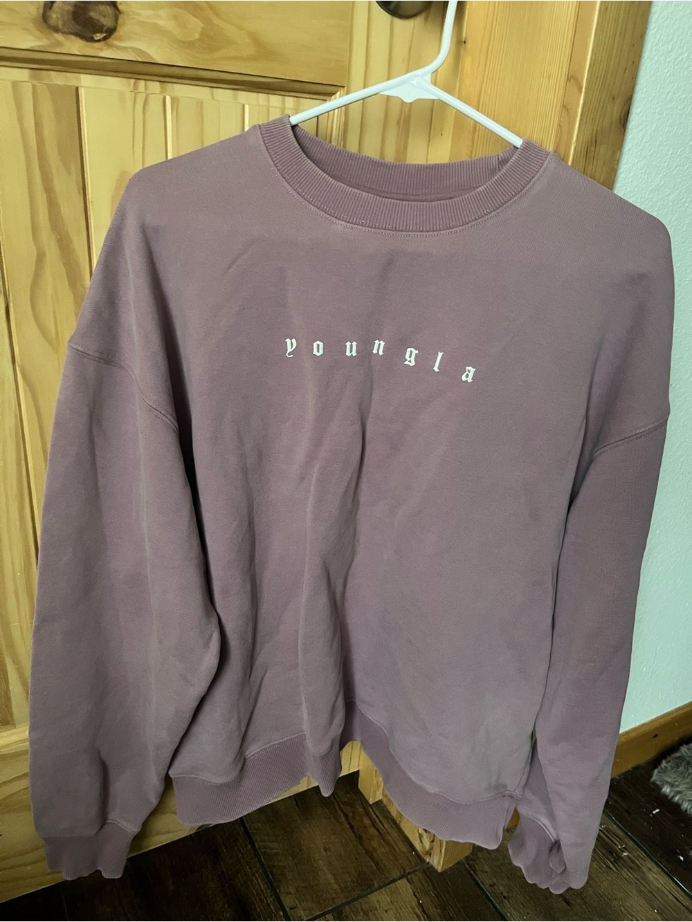 YoungLA Crewneck Sweatshirt in Mauve-Purple